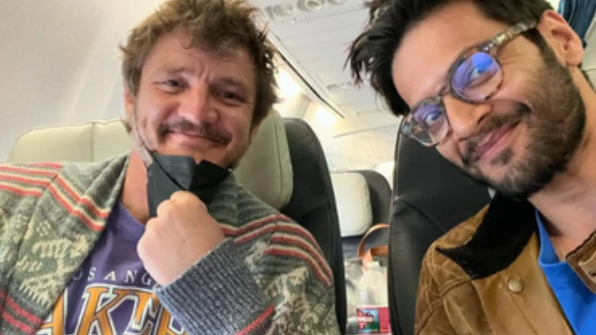 वायरल हो रही गुड्डू पंडित की इस हॉलीवुड स्टार के साथ सेल्फी, यूजर्स बोले- Reed Richards and Guddu Bhaiya