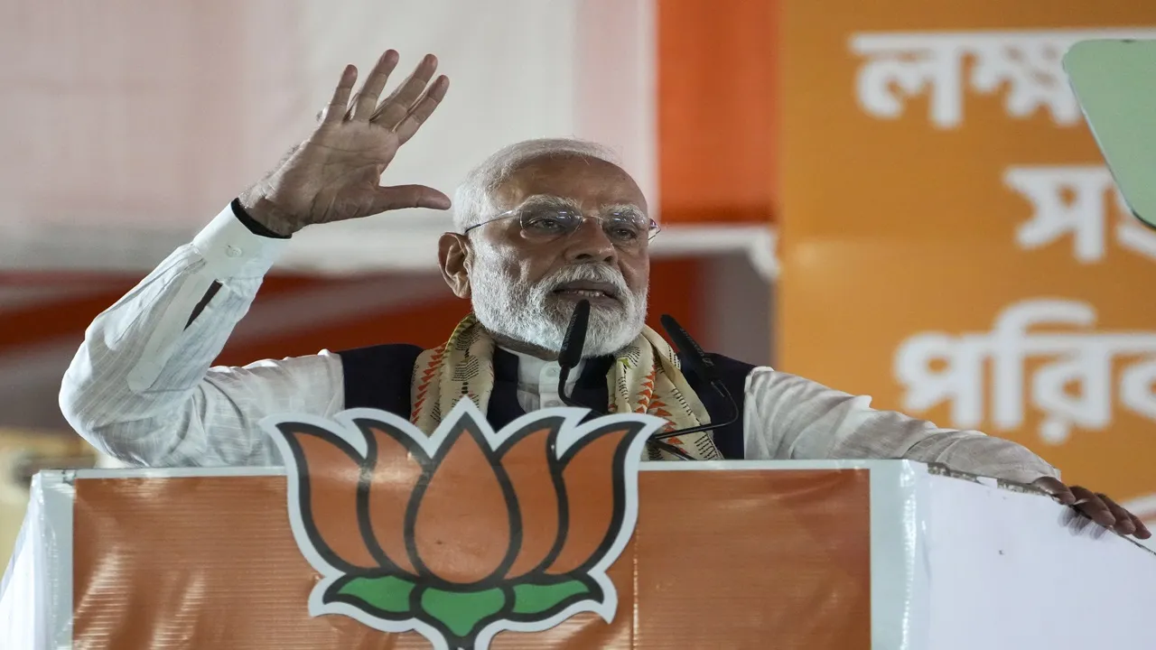  सत्ता की भूख मिटाने के लिए बंगाल में घुसपैठ को बढ़ावा दे रही TMC, PM मोदी का ममता सरकार पर कड़ा प्रहार 