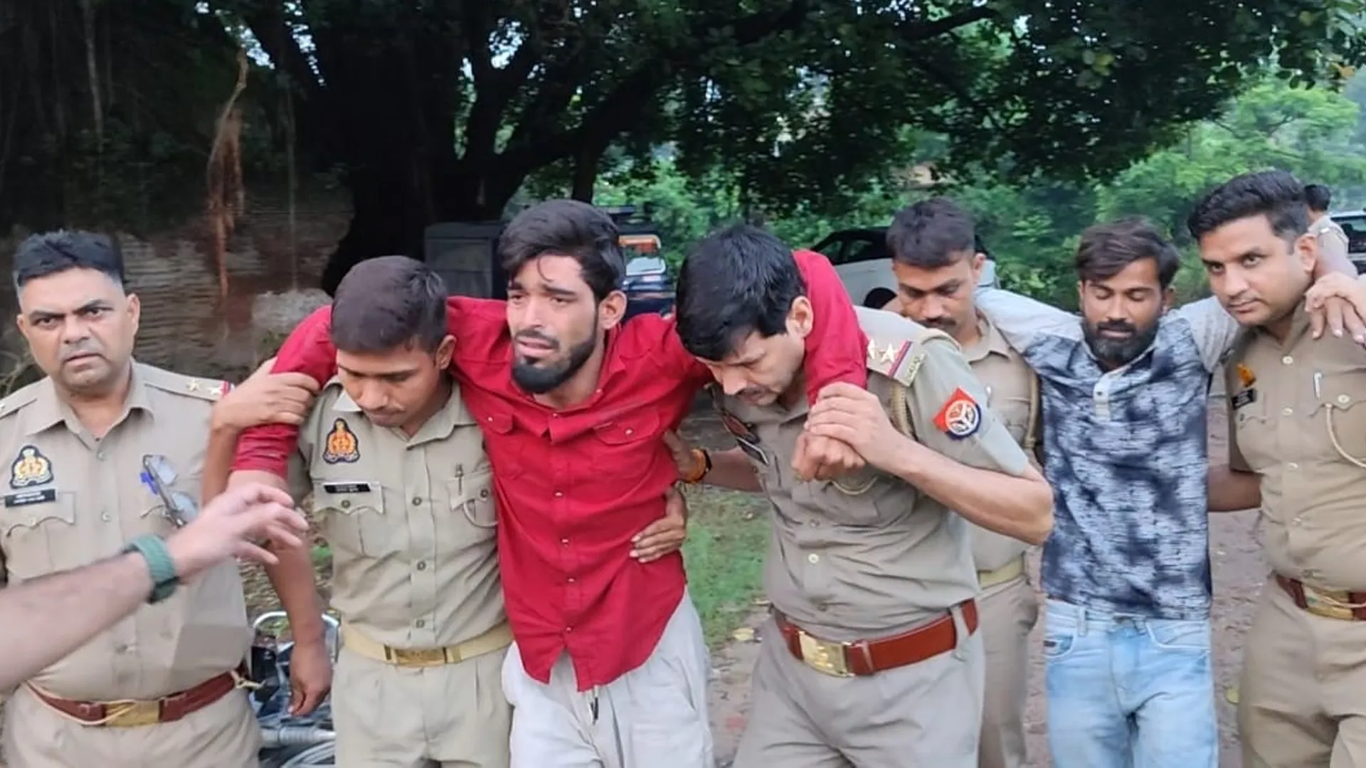 बरेली : पुलिस की गोली लगने के बाद बोले बदमाश, अब कभी नहीं करेंगे लूट