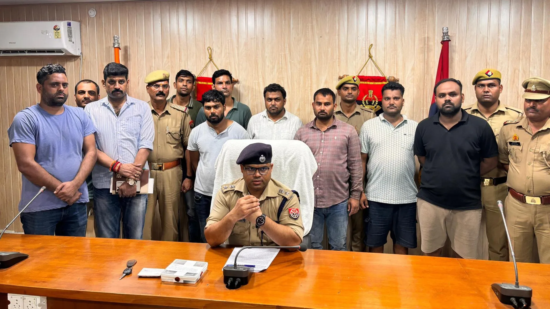 अमरोहा : वाहन बेचकर चोरी करने वाले गैंग का खुलासा, पांच गिरफ्तार