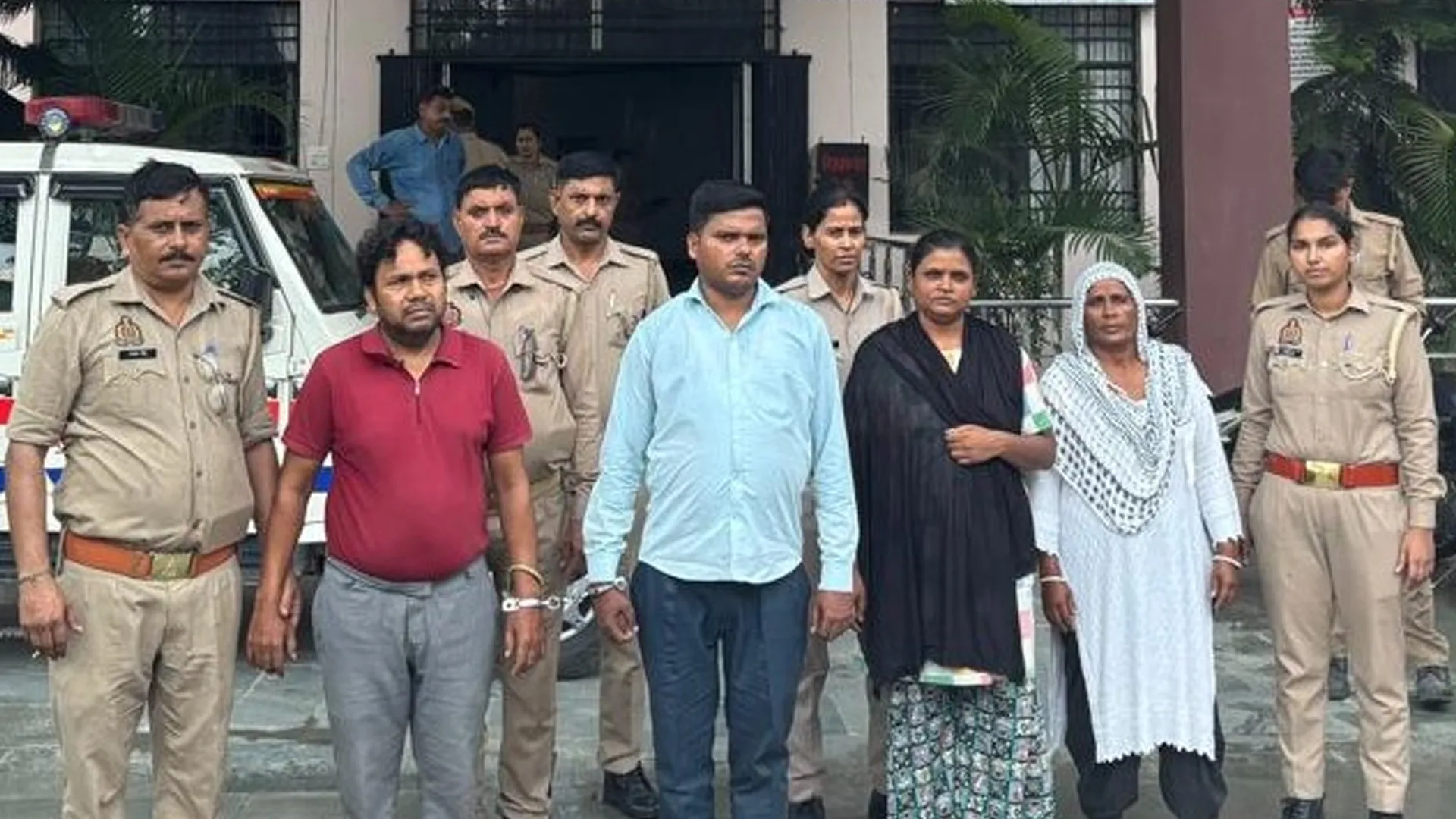 बदायूं : धर्म परिवर्तन करने के चार आरोपी गिरफ्तार, जेल भेजा