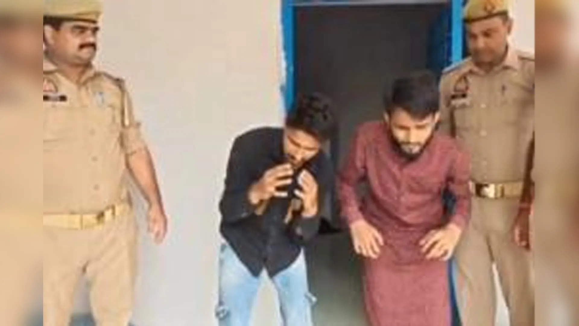 बरेली : छेड़छाड़ के आरोपी बोले, हमें माफ कर दो बहनों गलती हो गई