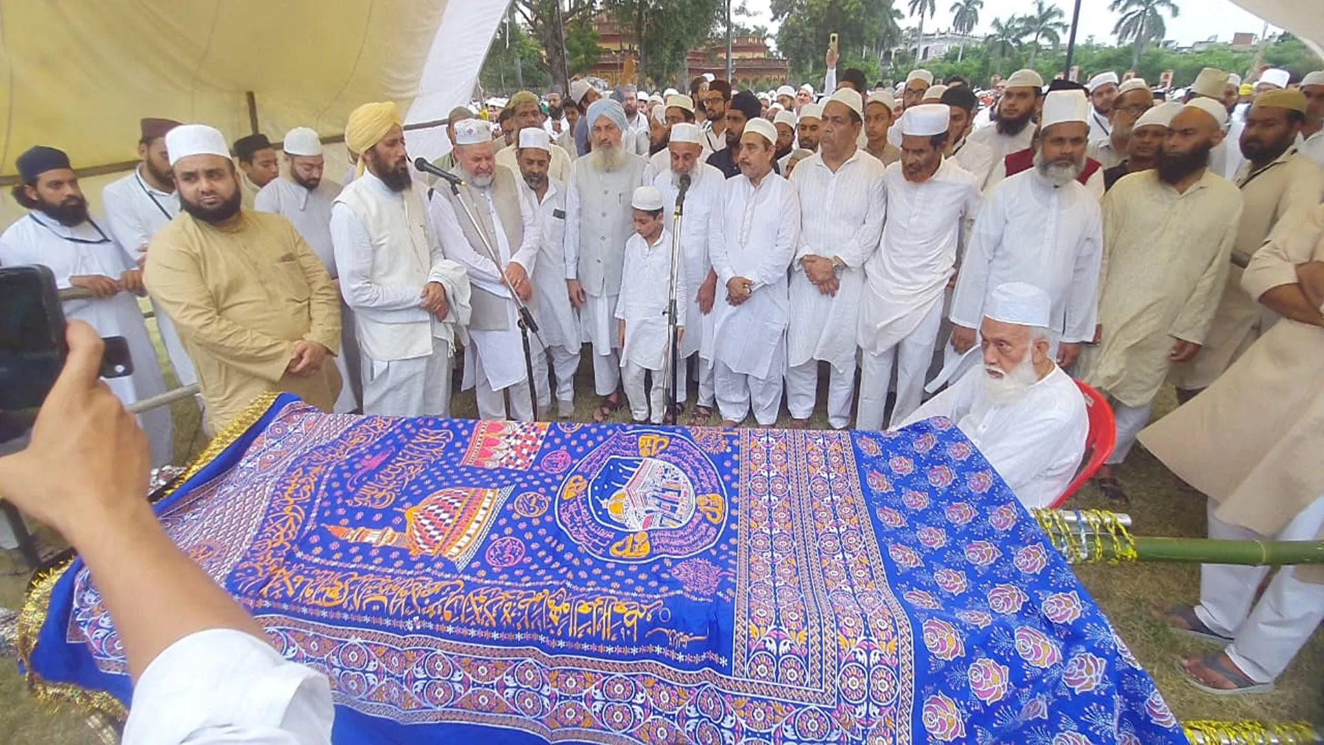 रामपुर : सांप्रदायिक सौहार्द के पैरोकार शहर इमाम हुए सुपुर्द ए खाक