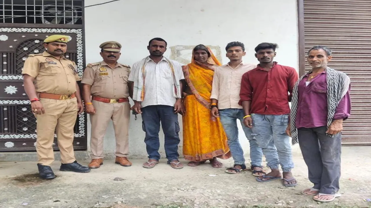 प्रतापगढ़: बेटे को छह साल बाद पाकर निहाल हुई मां, परिजनों  की आंखों में खुशी के आंसू 