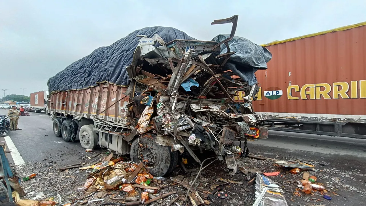 बाराबंकी में रफ्तार का कहर: हादसों में चार लोगों की मौत, तीन दोस्त घायल 