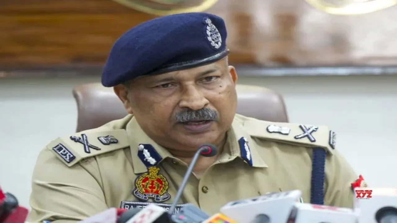 UP DGP ने वीडियो कांफ्रेसिंग के जरिये की जनसुनवाई, साइबर अपराध की समीक्षा 