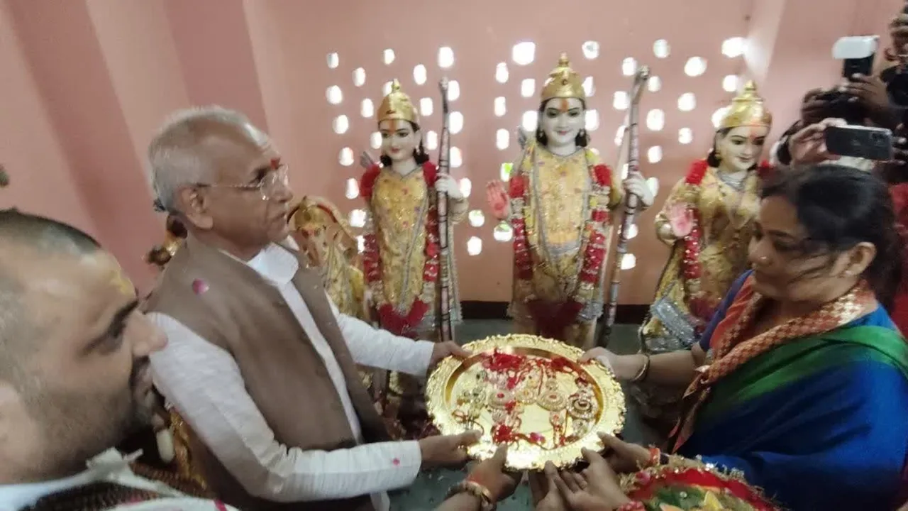 Rakshabandhan 2025: सर्वार्थ सिद्धि योग में रामलला व राजा राम को बांधी गई बहन शांता की राखी