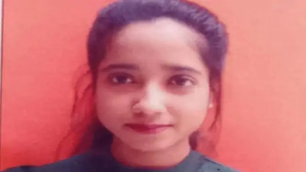 मैनपुरी गोली कांड : इलाज के दौरान युवती की मौत, मंदिर में घुसकर प्रेमी ने मारी थी गोली