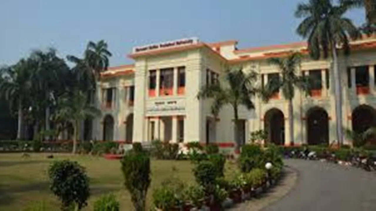 HBTU में अब विदेश छात्र भी करेंगे पढ़ाई, घाना के एक छात्र व यूएई की दो छात्राओं ने लिया प्रवेश