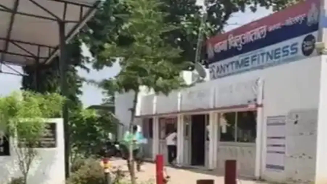 गोरखपुर: विवाद के बाद पति ने की पत्नी निर्मम की हत्या, पुलिस ने किया  गिरफ्तार