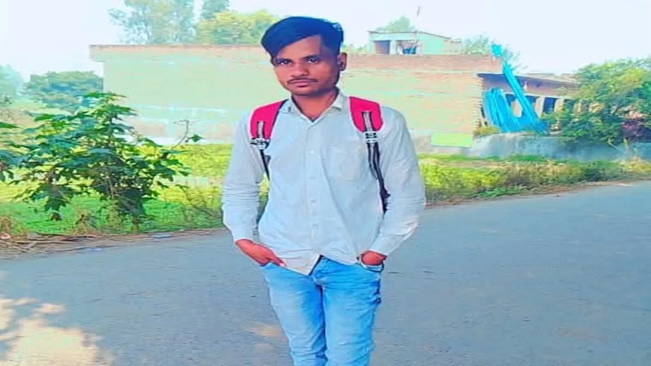 बाराबंकी: फंदे से लटकता मिला युवक का शव, हत्या की आशंका, इकलौते पुत्र की मौत से सदमे में परिजन