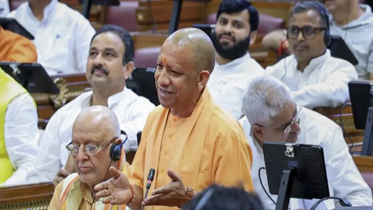 UP Assembly : परिवार डेवलपमेंट अथॉरिटी ने विपक्ष को बनाया कूप मंडूक, सीएम योगी ने बताया PDA का मतलब