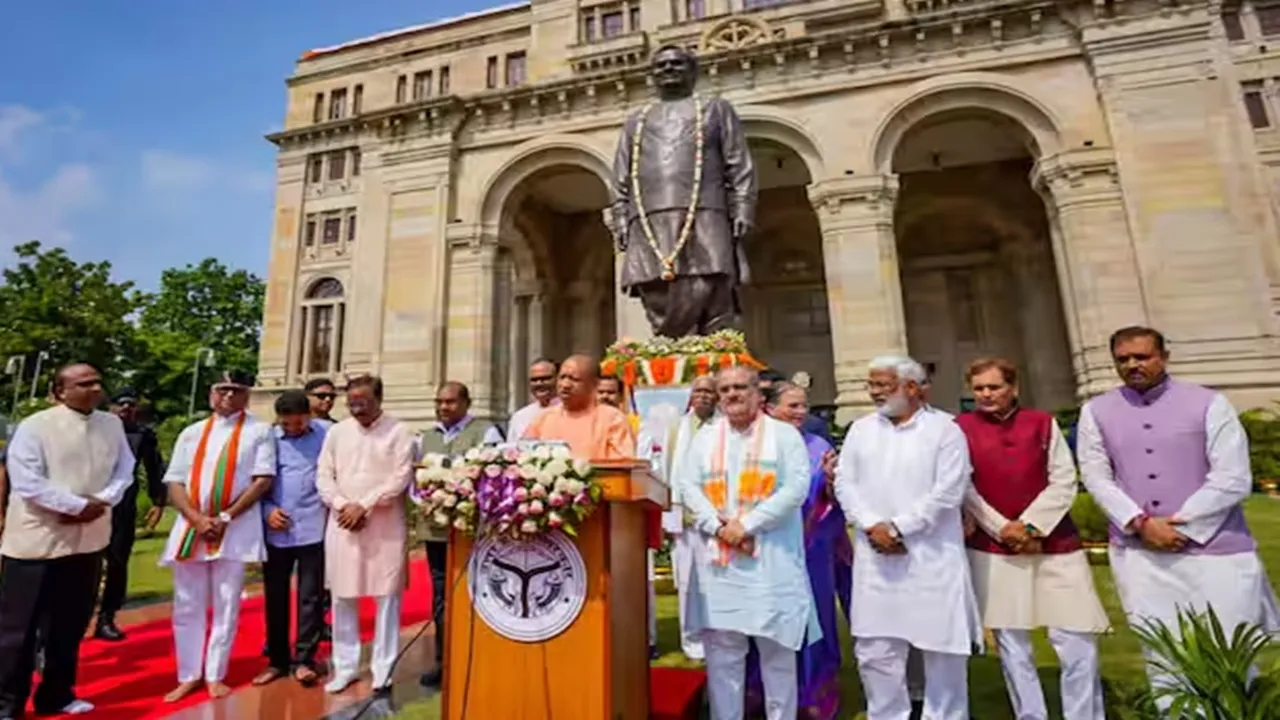 पुण्यतिथि: मुख्यमंत्री योगी समेत कई नेताओं ने पूर्व पीएम वाजपेयी को किया नमन, कहा- अटलजी ने राजनीति को दी नई दिशा
