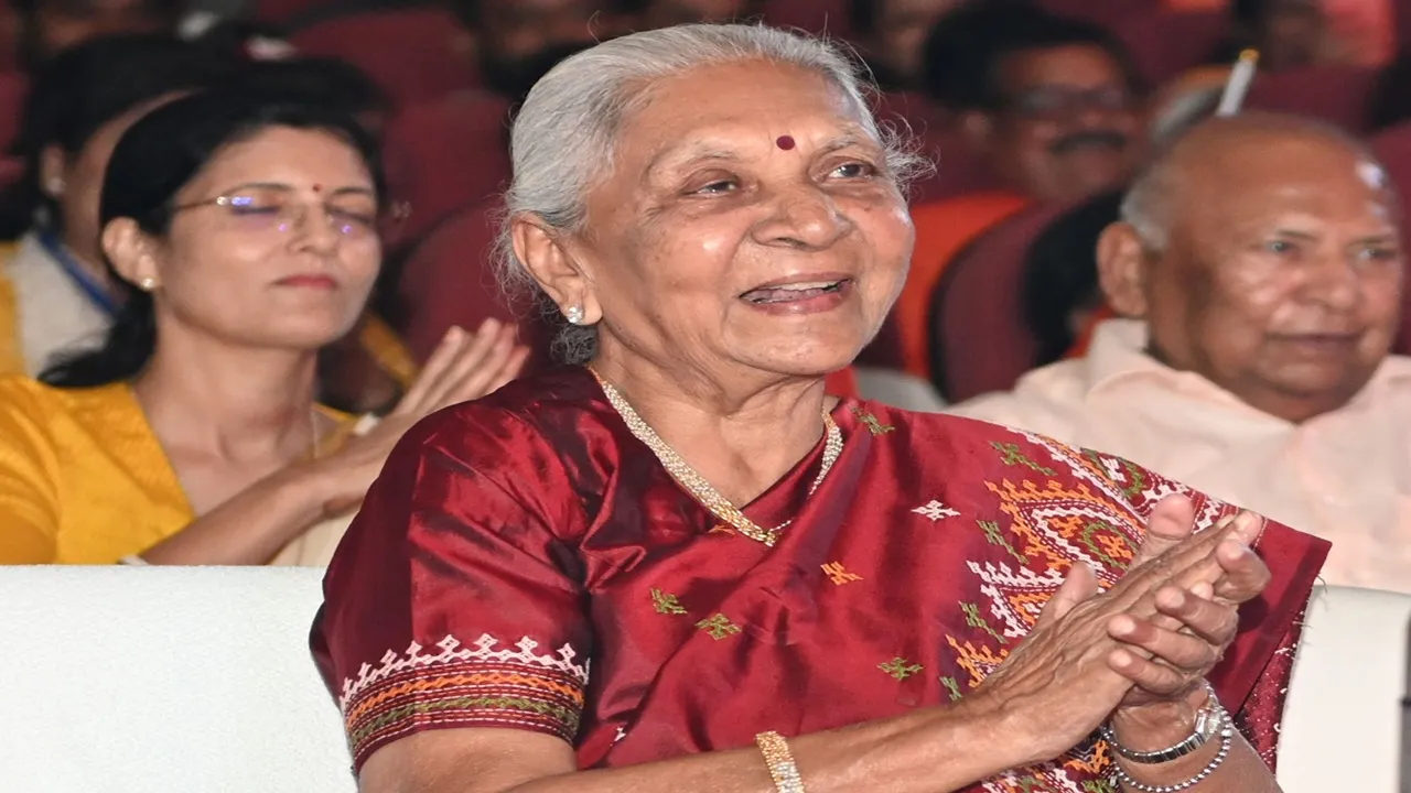 Shri Ram Janmabhoomi: राज्यपाल आनंदीबेन पटेल ने किया रामलला का दर्शन पूजन, भोलेनाथ से मांगा आशीर्वाद