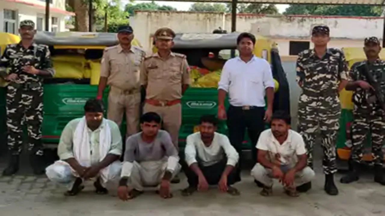 बहराइच: नेपाल सीमा पर 70 बोरी खाद जब्त, पुलिस ने चार आरोपियों को भेजा जेल