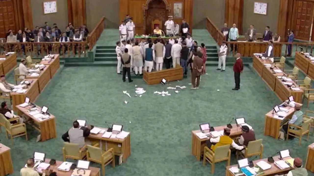 उत्तराखंड विधानसभा का मानसून सत्र शुरू, पंचायत चुनाव में धांधली का आरोप लगा कांग्रेस ने सदन में किया हंगामा