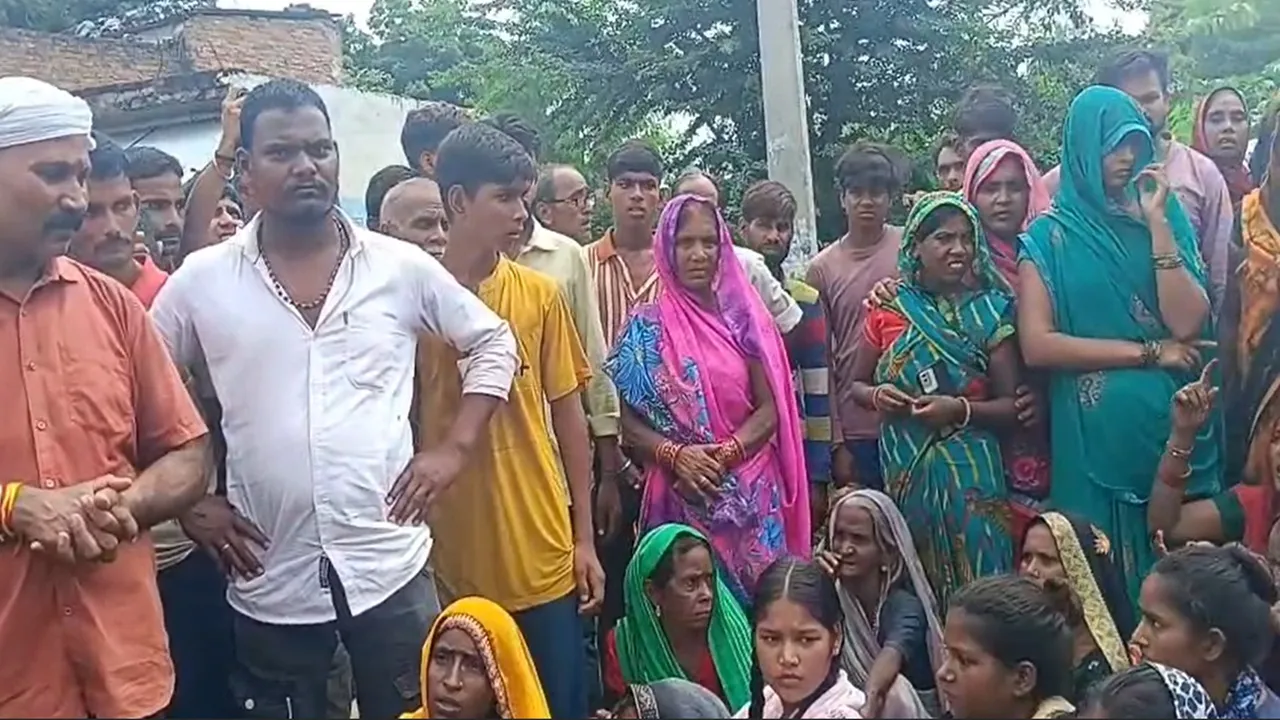 Amethi Double Murder: मां-बेटे के हत्यारों की गिरफ्तारी न होने पर ग्रामीणों ने किया हंगामा, अंतिम संस्कार से इनकार