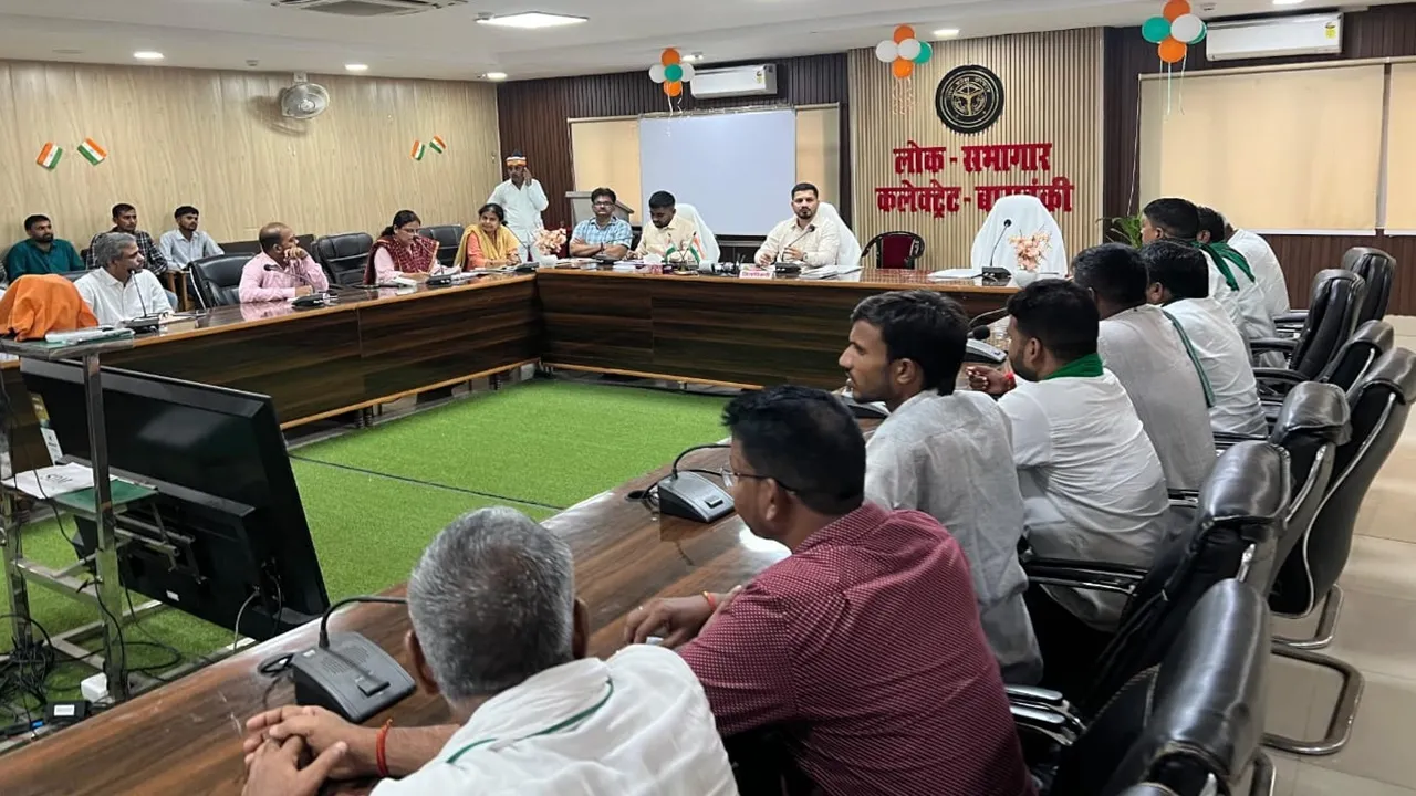 बाराबंकी: उपज का अच्छा मूल्य दिलाना प्रशासन की प्राथमिकता, आलू की कम निकासी पर डीएम ने जताई चिंता