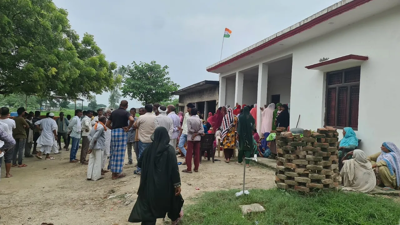 अमेठी: नाग-नागिन के डसने से चाची और भतीजी की मौत, गांव में पसरा मौत