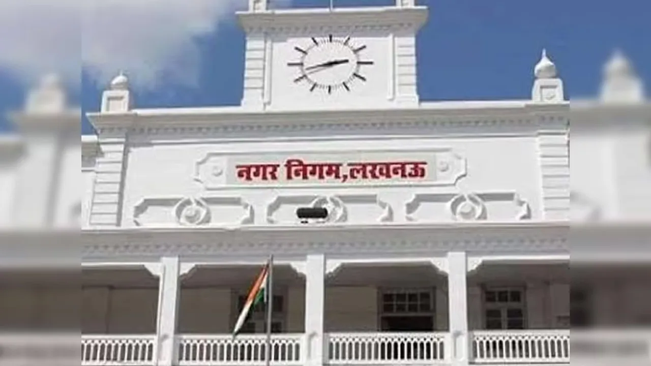 सुप्रीम कोर्ट के आदेश के बाद लखनऊ नगर निगम ने कुत्तों को लेकर जारी की एडवाइजरी