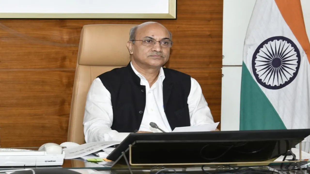 PET 2025: दो पालियों में होगी पीईटी परीक्षा, प्रत्येक पाली में लगभग 6 लाख अभ्यर्थी लेंगे भाग