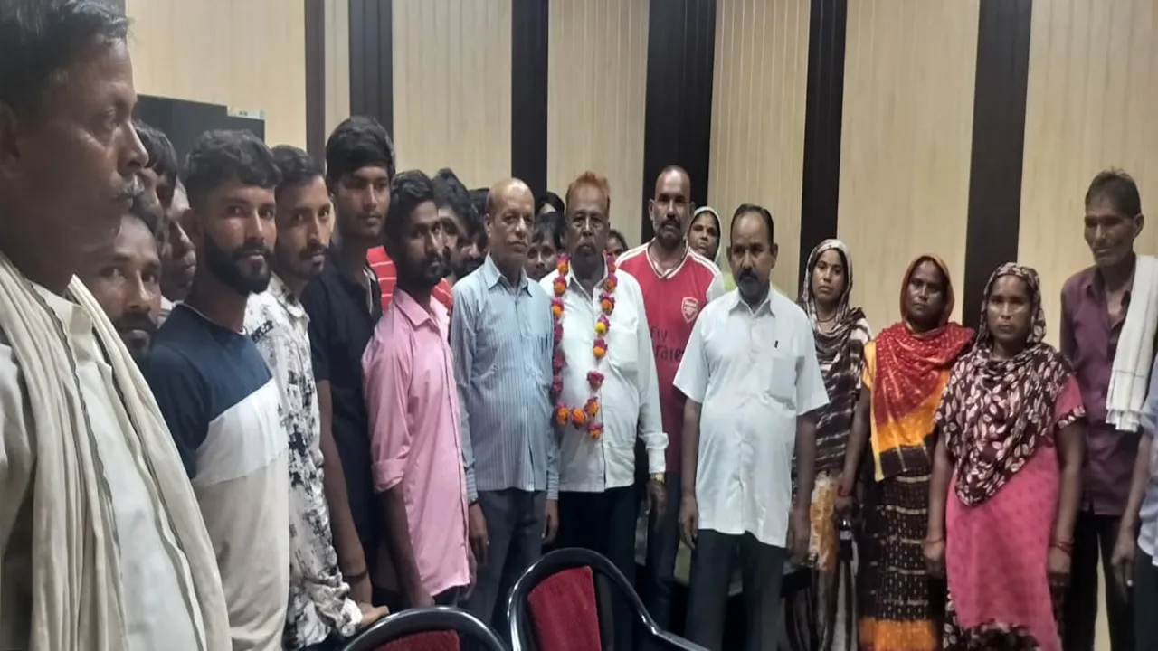 बाराबंकी: श्यामलाल ने सफाई कर्मचारियों से किया संवाद, कहा- दूर होंगी सफाईकर्मियों की समस्याएं