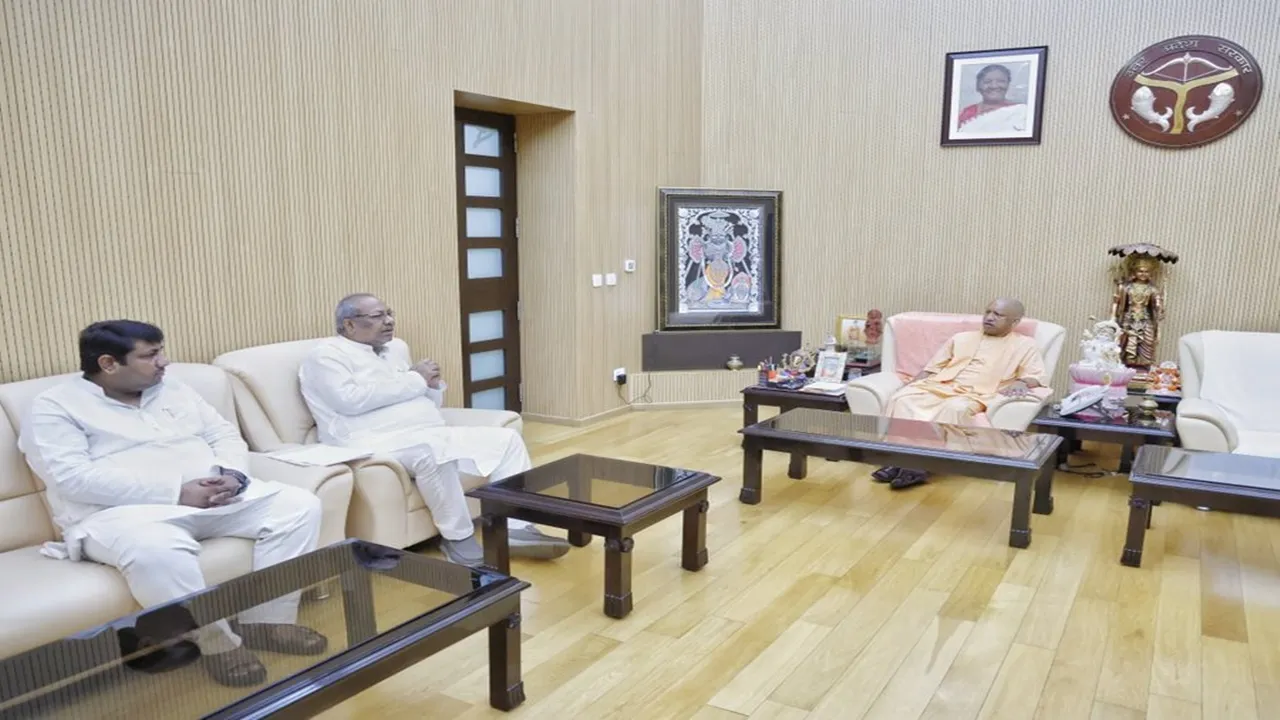 मंत्री संजय निषाद ने की मुख्यमंत्री योगी से मुलाकात, जानिए किस मुद्दे पर हुई बात