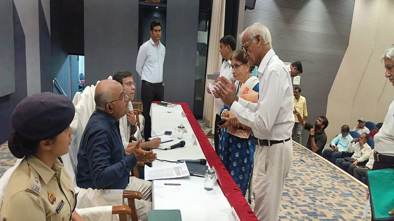 कानपुर: संपूर्ण समाधान दिवस 196 प्रकरण की सुनवाई, 15 का हुआ निस्तारण