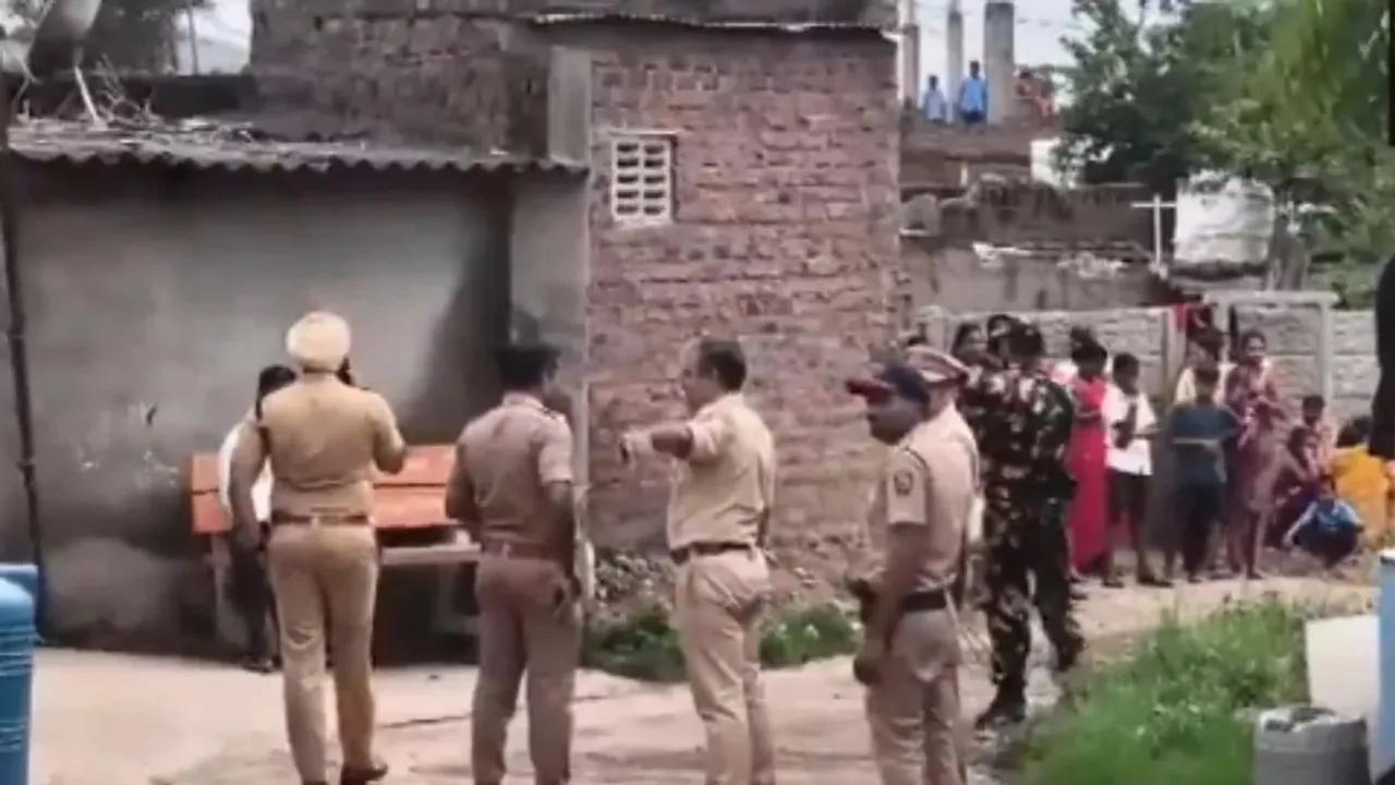 पुणे में सोशल मीडिया पर ‘आपत्तिजनक' पोस्ट को लेकर दो समूहों के बीच झड़प, पुलिस ने दागे आंसू गैस के गोले 