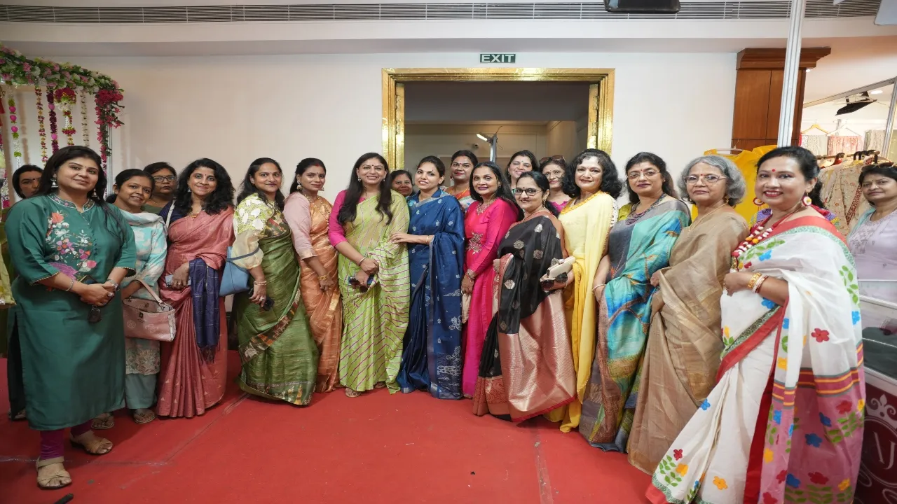 लखनऊवासियों के लिए फैशन और शॉपिंग का मेला, आकर्षण का केंद्र बने हैंडमेड ज्वेलरी व प्रीमियम फैब्रिक 