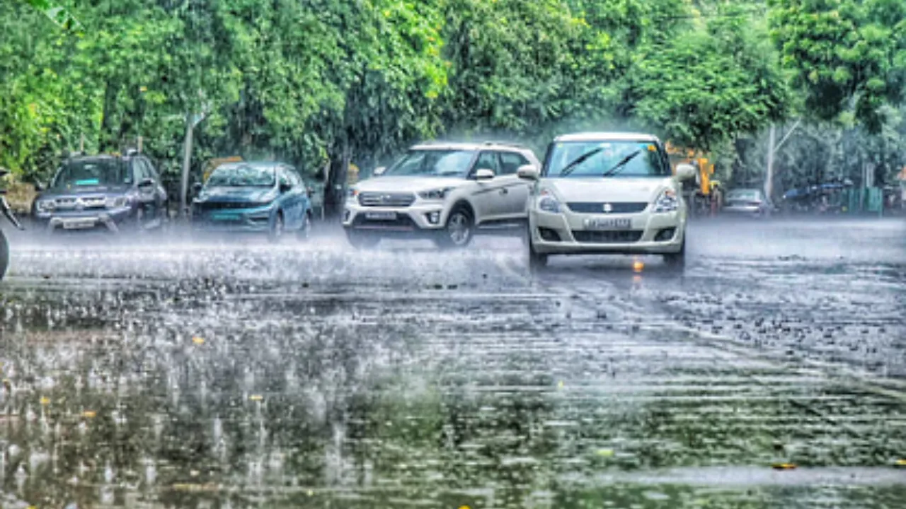 Heavy Rain Alert: राजस्थान, जम्मू-कश्मीर में हालात गंभीर; दिल्ली-एनसीआर सहित कई राज्यों में तेज बारिश की चेतावनी जारी, जानें लखनऊ का हाल