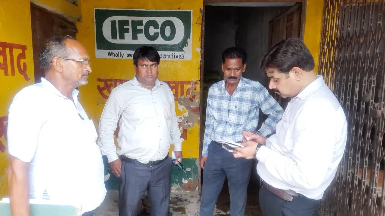 पर्याप्त मात्रा में है खाद फिर भी मारामारी, अफसरों ने किया दाव..., पुलिस की निगरानी में होगा वितरण