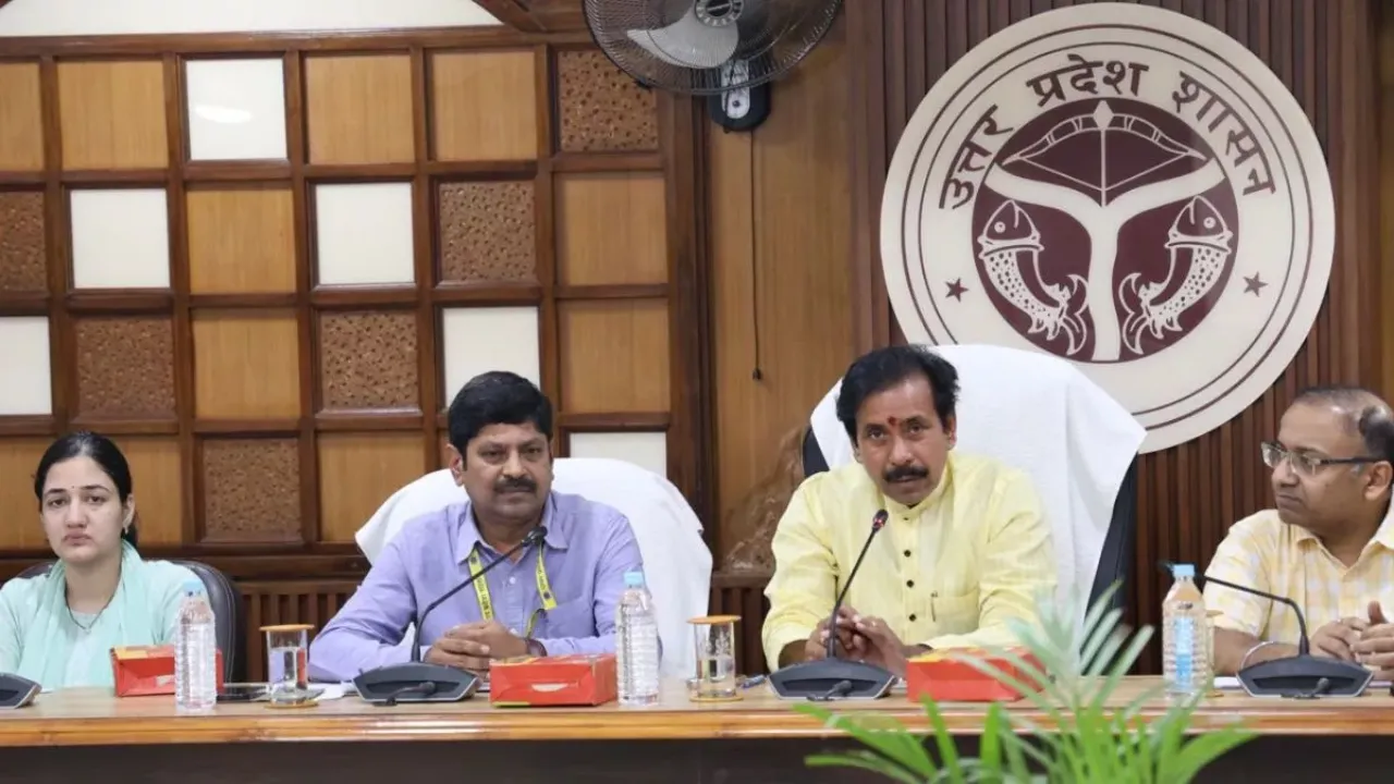 2300 से अधिक छात्र इस वर्ष 10वीं बोर्ड परीक्षा में होंगे शामिल, अटल आवासीय विद्यालयों के प्रधानाचार्यों के साथ हुई बैठक