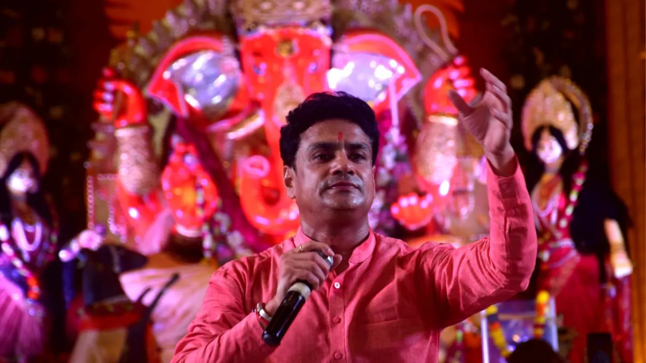 Ganesh Chaturthi: विघ्न हर्ता के सहस्त्र नाम पाठ के साथ हुआ सिन्दूराभिषेक, मनौतियों के राजा के पंडाल में श्रद्धालुओं का हुजूम