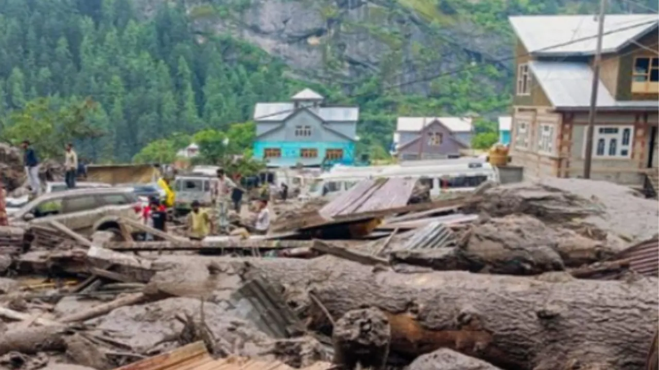 जम्मू-कश्मीर में फिर आई आपदा : कठुआ में बादल फटने के कारण 7 लोगों की मौत, कई घायल