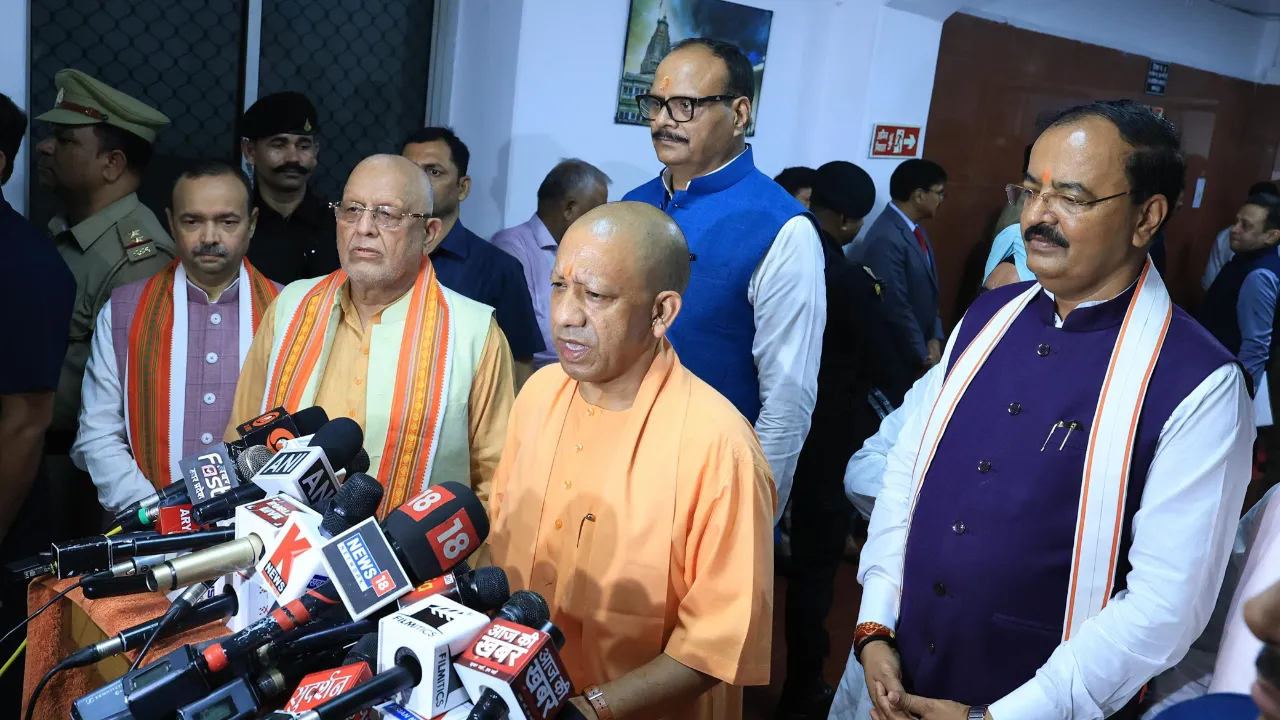 अगले 25 साल के यूपी के विजन का गवाह बनेगा मानसून सत्र, बोले सीएम- असंसदीय भाषा के लिए कुख्यात है विपक्ष, उनके एजेंडे में विकास नहीं