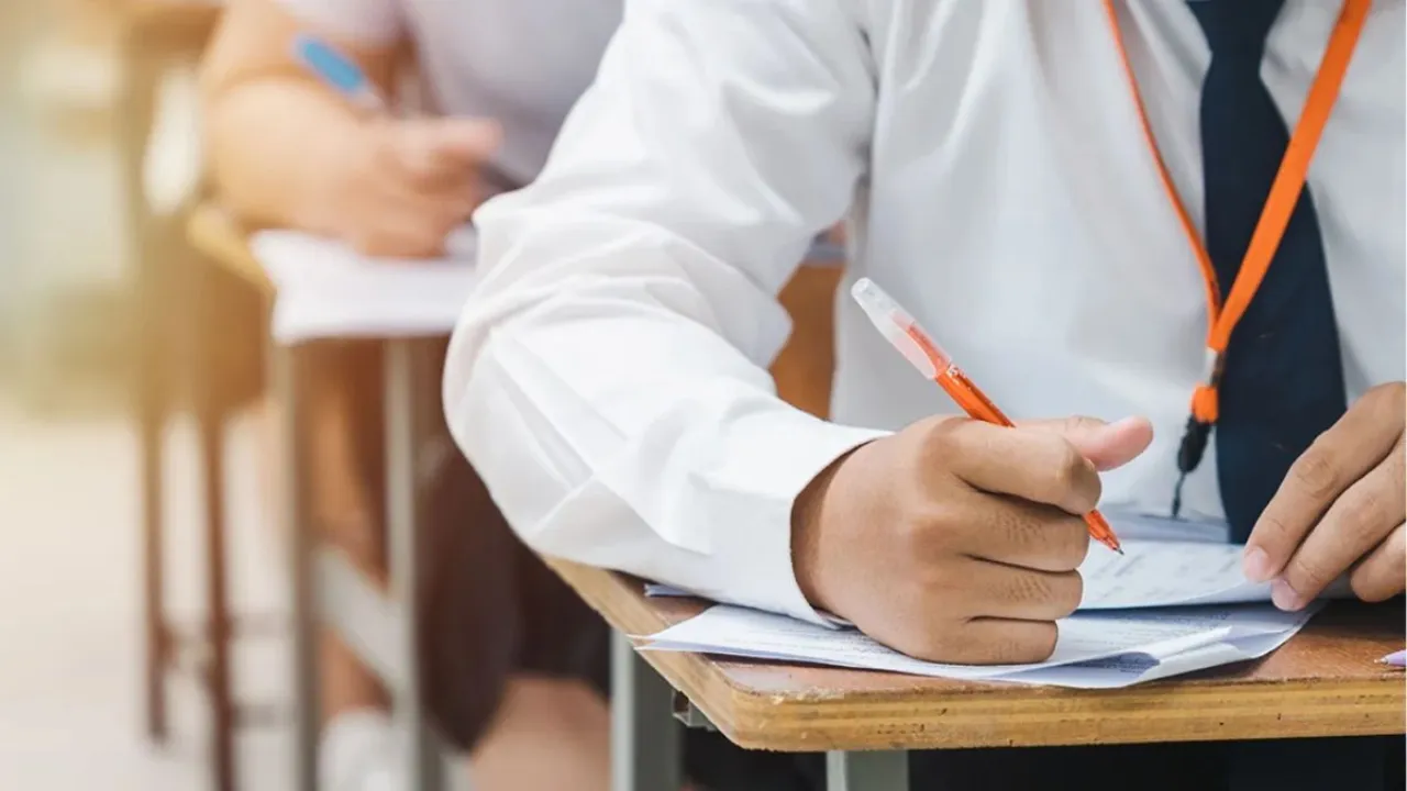 Admission: नर्सिंग और पैरामेडिकल पाठ्यक्रमों में चार दिन बाद बंद हो जाएंगे एडमिशन, वेबसाइट पर जारी की लास्ट डेट