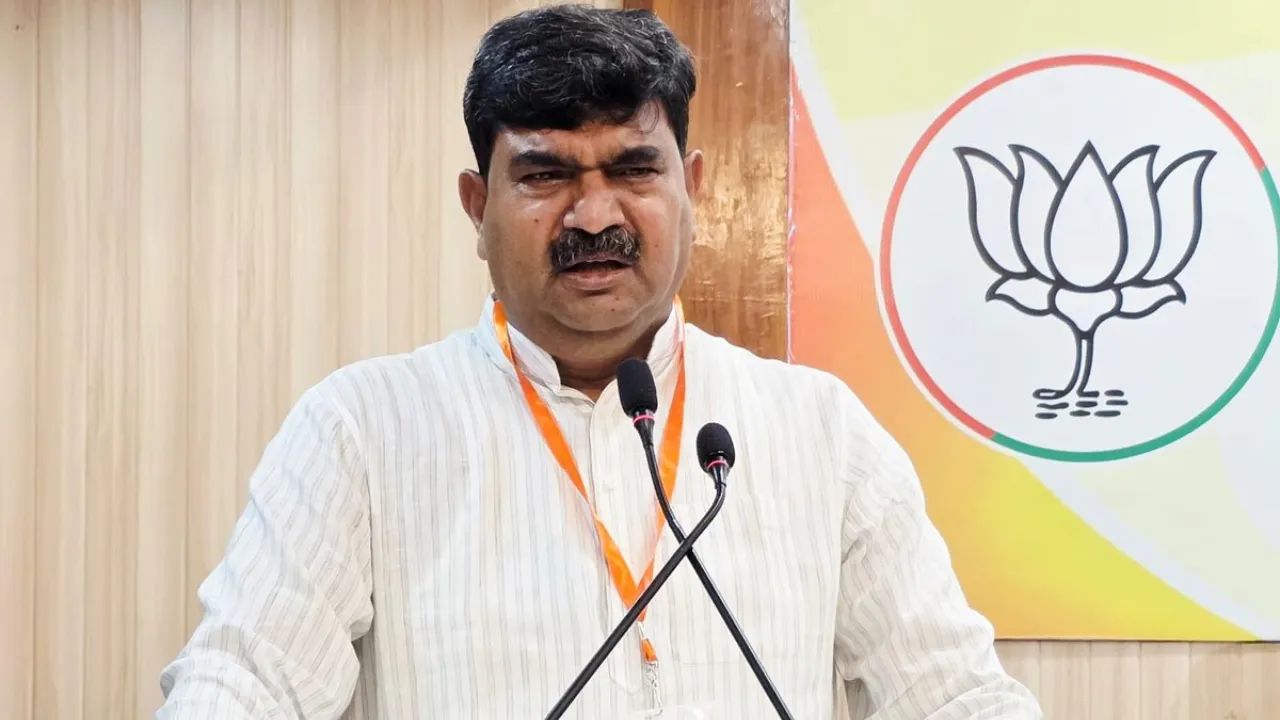 भारत को तीसरी अर्थव्यवस्था बनाने लिए स्वदेशी अपनाएं: धर्मपाल