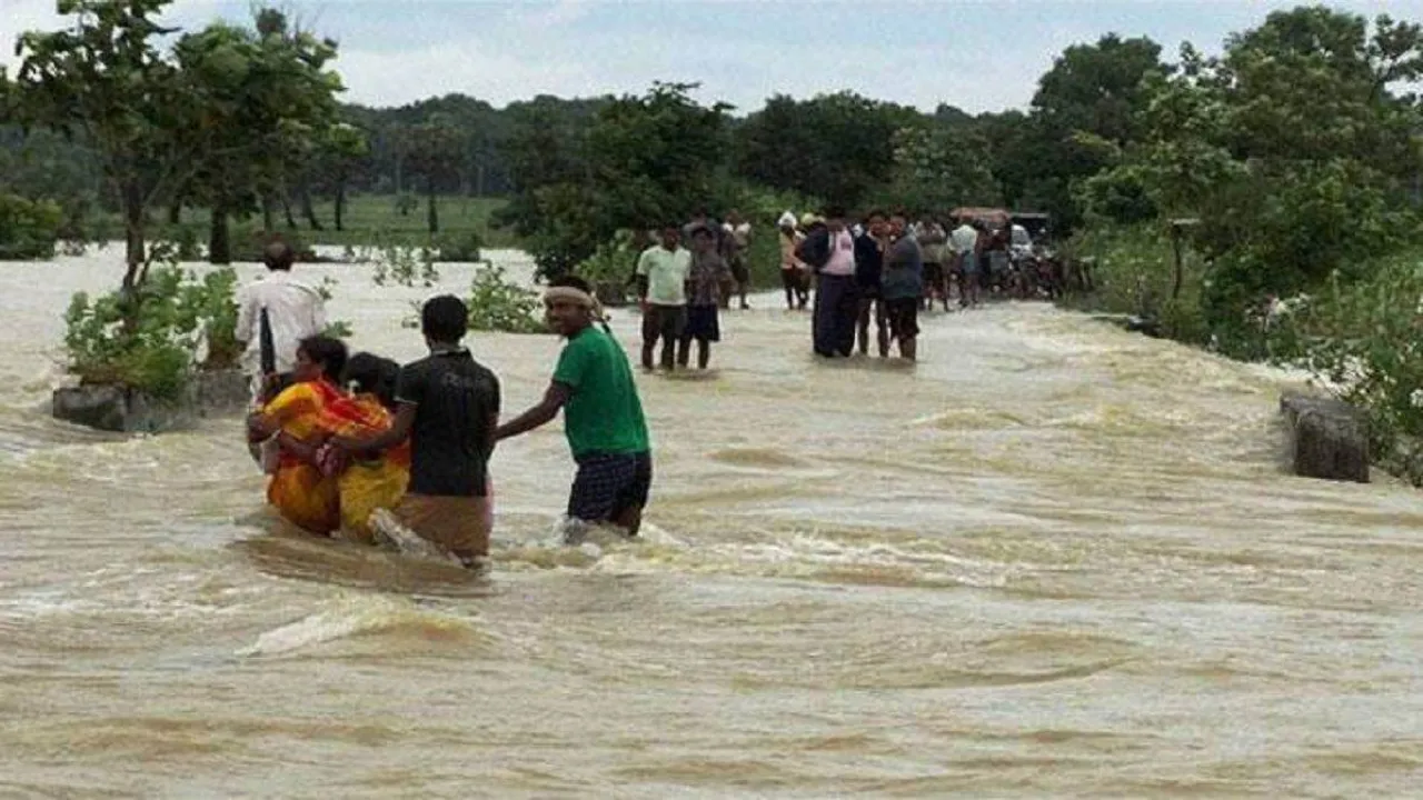 नीतीश ने पूरा किया वादा... बाढ़ प्रभावित परिवारों को डीबीटी से की अनुग्रह राहत राशि पहुंचाने की शुरुआत 