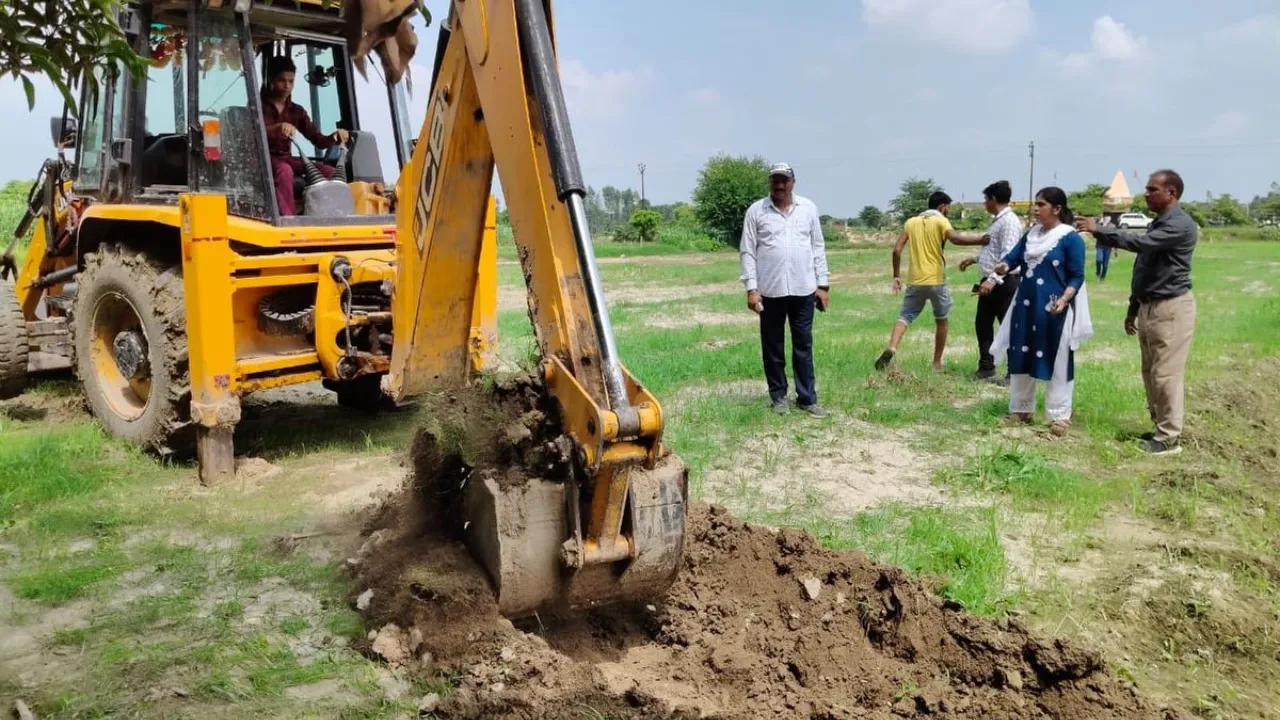 Lucknow News: प्रॉपर्टी डीलरों के अवैध कब्जे से मुक्त हुई चरागाह की जमीन, करोड़ों की थी कीमत  