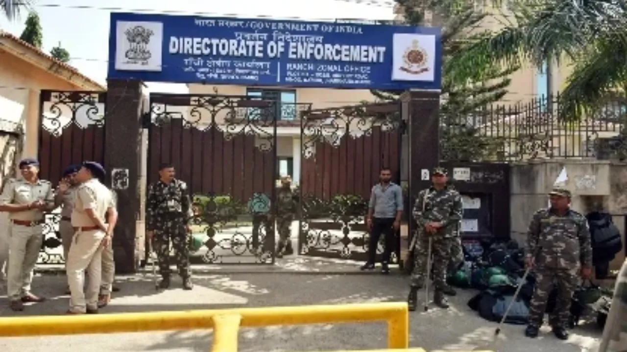 घर खरीदारों के साथ धोखाधड़ी मामले में ED का बड़ा एक्शन, यूपी के रियल्टी समूह के 10 परिसरों में पड़ा छापा 