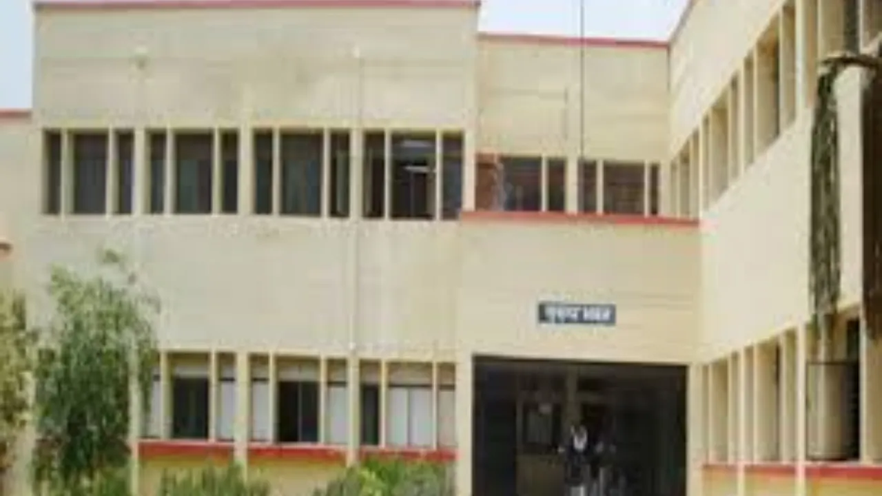 राज्य सरकार ने शुरू की जर्जर पड़े OBC hostels को चमकाने की तैयारी, राजकीय महिला पॉलीटेक्निक समेत प्रदेश के 10 छात्रावासों में होगा कार्य