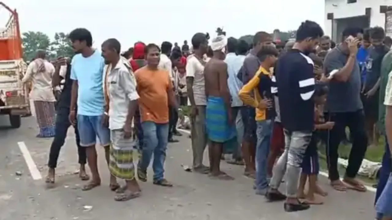 श्रावस्ती में भीषण सड़क हादसा, चार लोगों की मौत, दो घायल