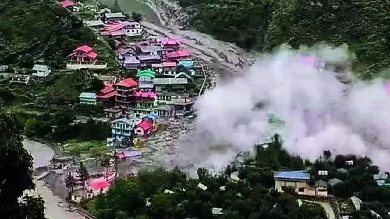 Uttarakhand Cloudburst: धराली, हर्षिल और सुक्खी टॉप में सेना का राहत कार्य जारी, 130 से अधिक लोगों की बचाई गई जान
