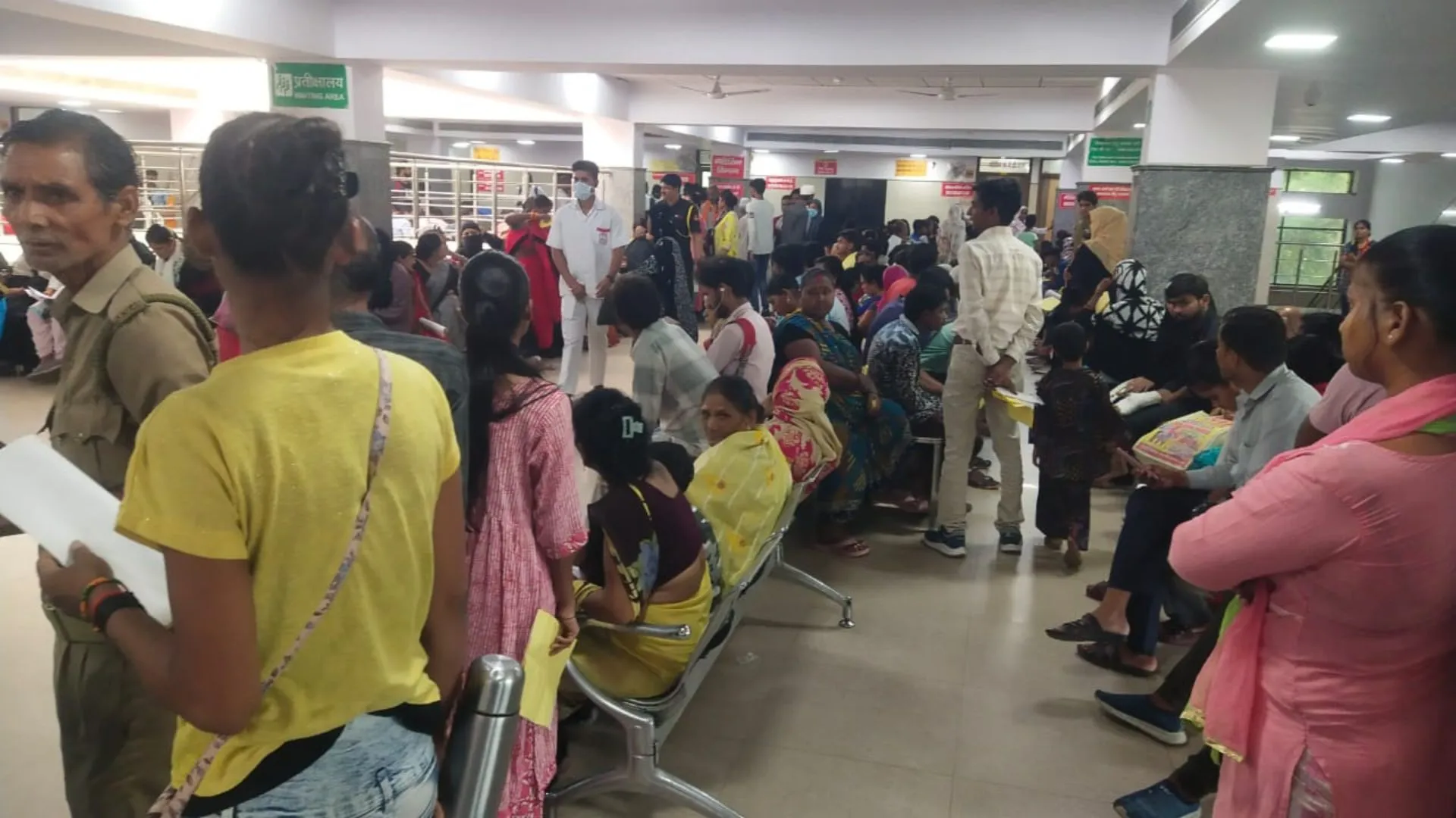 मौसम में बदलाव से संक्रामक बीमारियां बढ़ीं: अस्पतालों में सबसे ज्यादा बुखार, उल्टी और दस्त के रोगी, बचाव के लिए ये करें उपाय