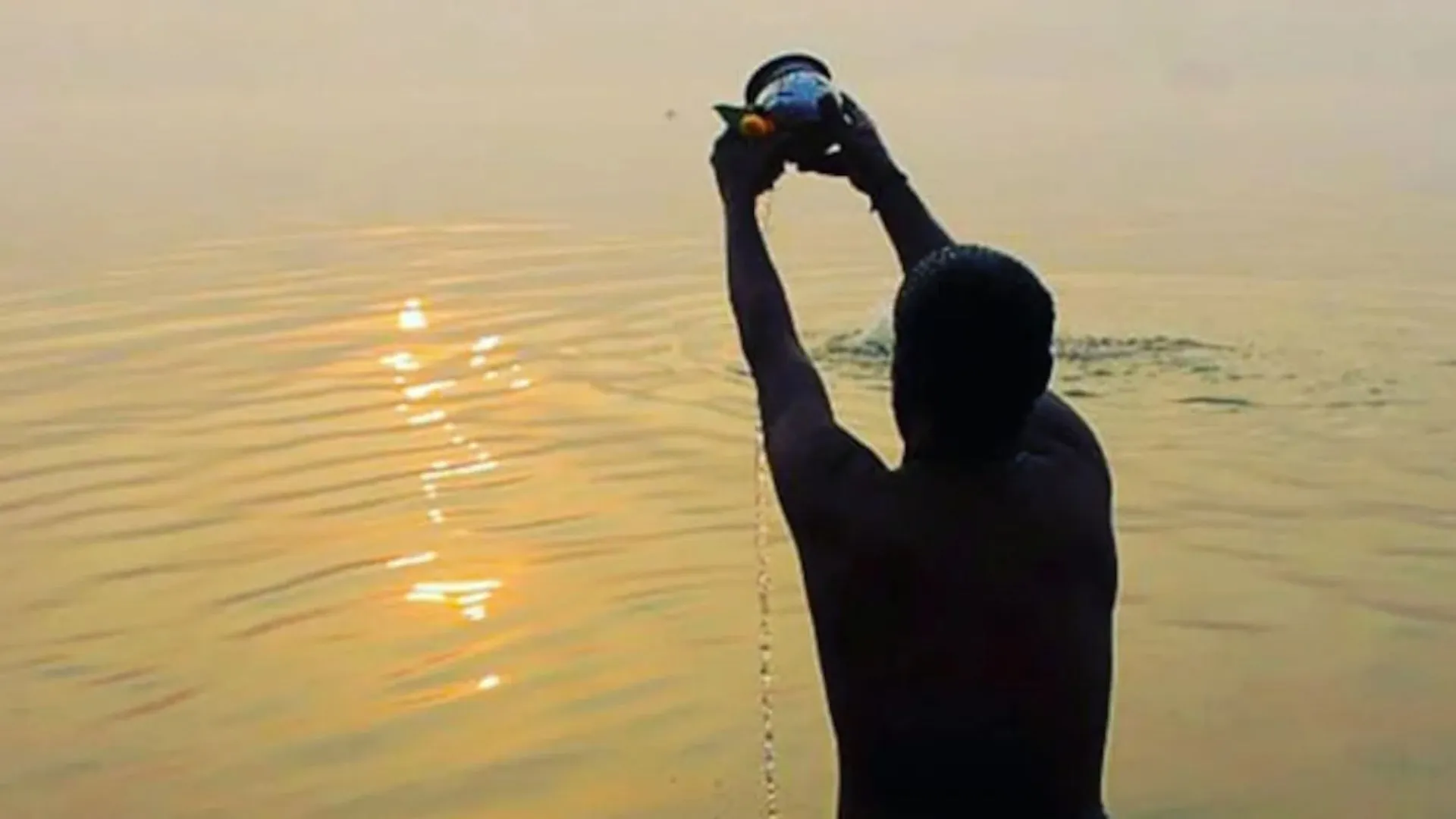 चित्रकूट में उमड़े 15 लाख से अधिक श्रद्धालु: भदही अमावस्या के पावन पर्व पर भक्तों ने मंदाकिनी में लगाई डुबकी 