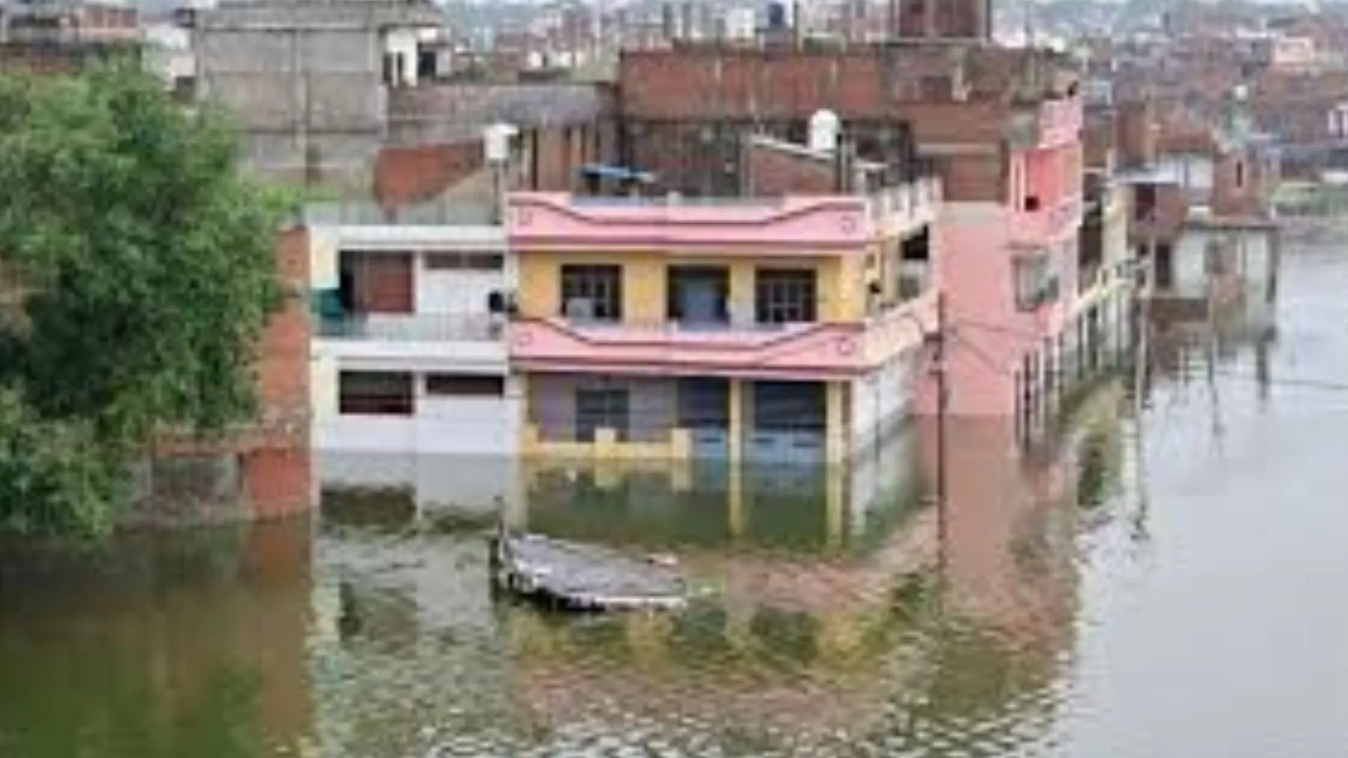 प्रयागराज में आई बाढ़ से निपटने के लिए मास्टर ड्रेनेज प्लान तैयार, मोहल्लो में जमा पानी से राहत दिलाएगा नगर निगम