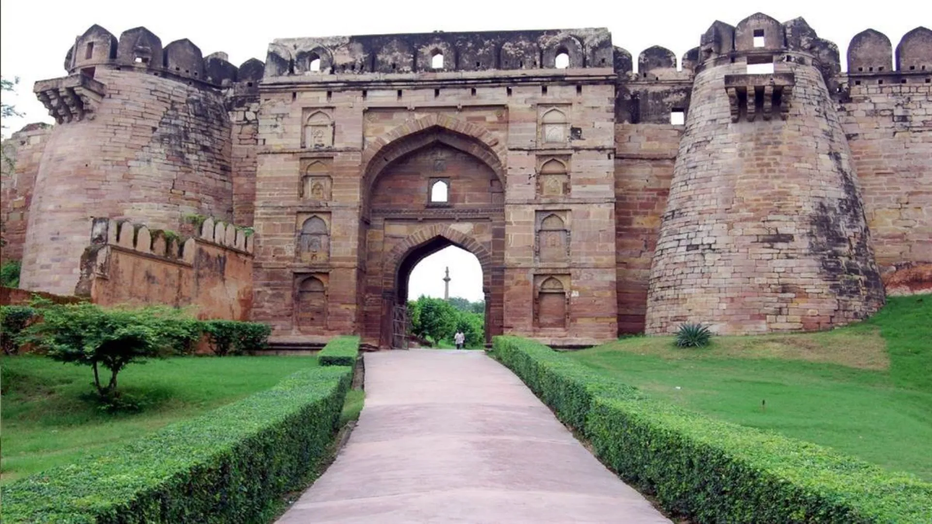 जौनपुर के शाही किला में जल्द शुरू होगा Light and Sound Show, जाने क्या है टिकट प्राइस और समय 