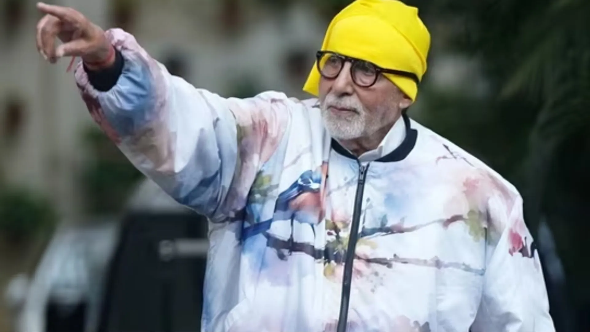 पानी पानी हुआ 'प्रतीक्षा', मुंबई की बारिश से नहीं बच पाया अमिताभ बच्चन का बंगला, सोशल मीडिया पर वायरल हो रहा वीडियो   