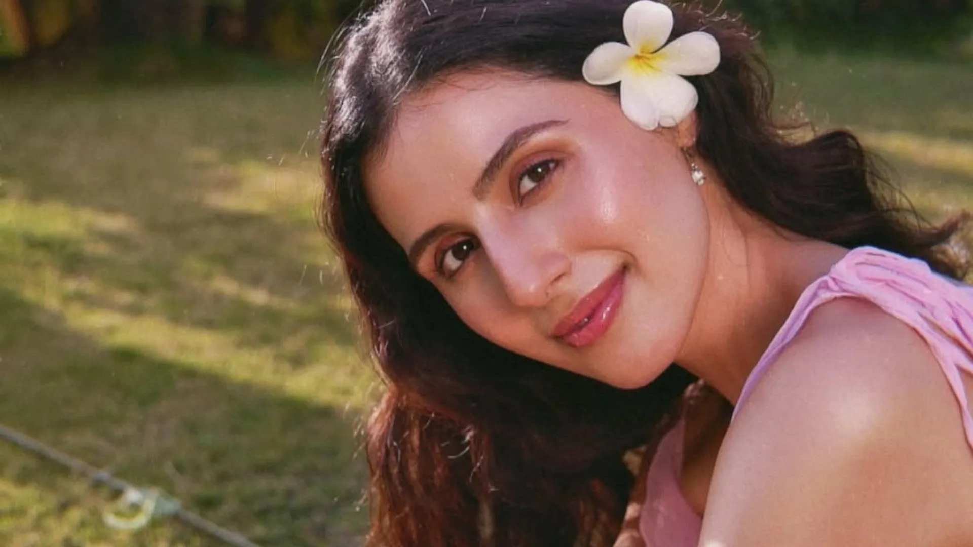 नए चेहरे बोल्ड...बिंदास अंदाज ग्लैमर और फैशन के ट्रेंड सेटर  